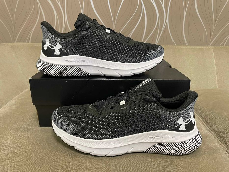 Кросівки Under Armour Turbulence ОРИГІНАЛ розмір 46EUR або 30 см