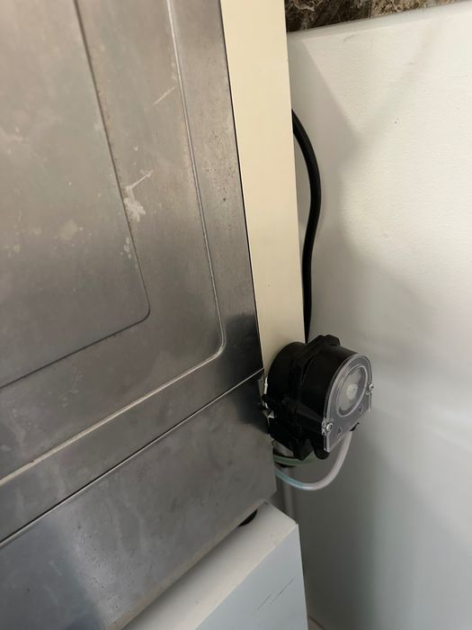 Máquina de lavar copos profissional Kromo – compacta e ideal para bar/café