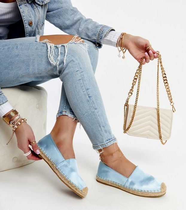 Błękitne espadryle z połyskiem na platformie Caithlin