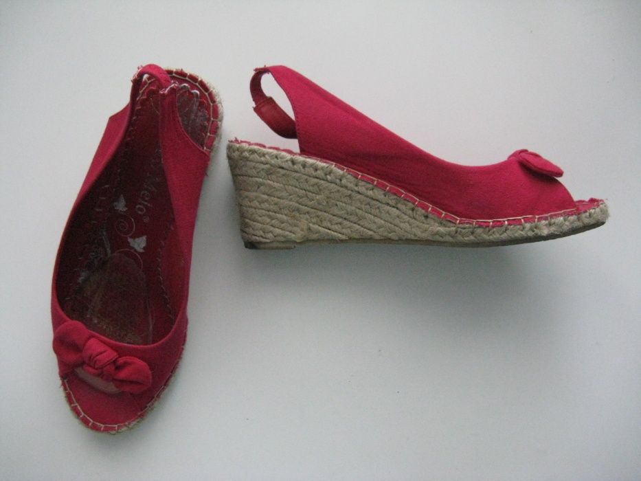 Czerwone espadryle na słomie koturnie 39