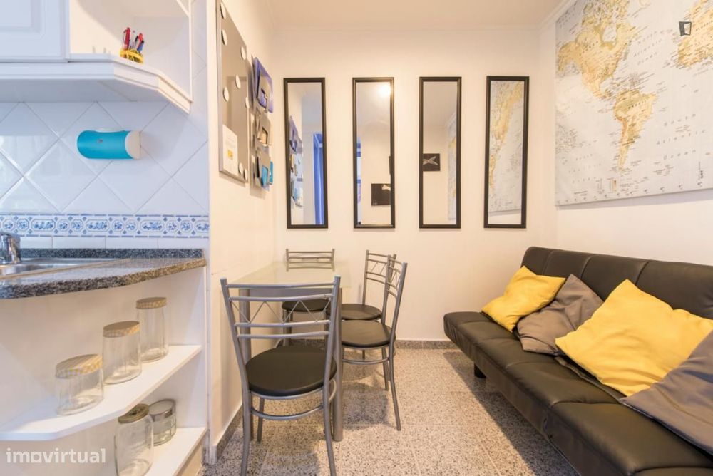 Quarto - localizado em Picoas Lisbon