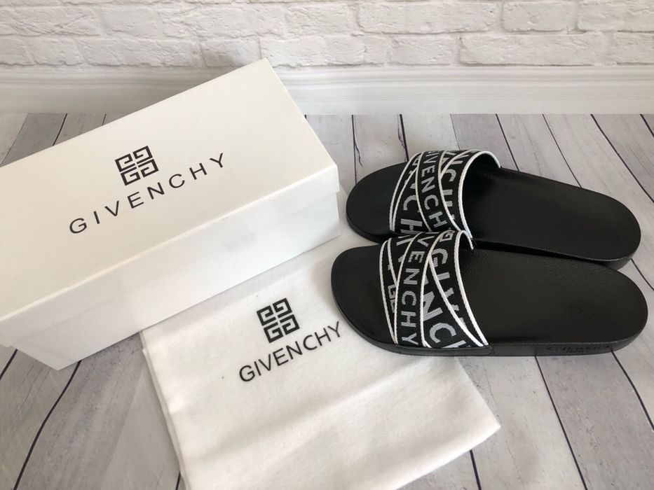 Шлепки Givenchy