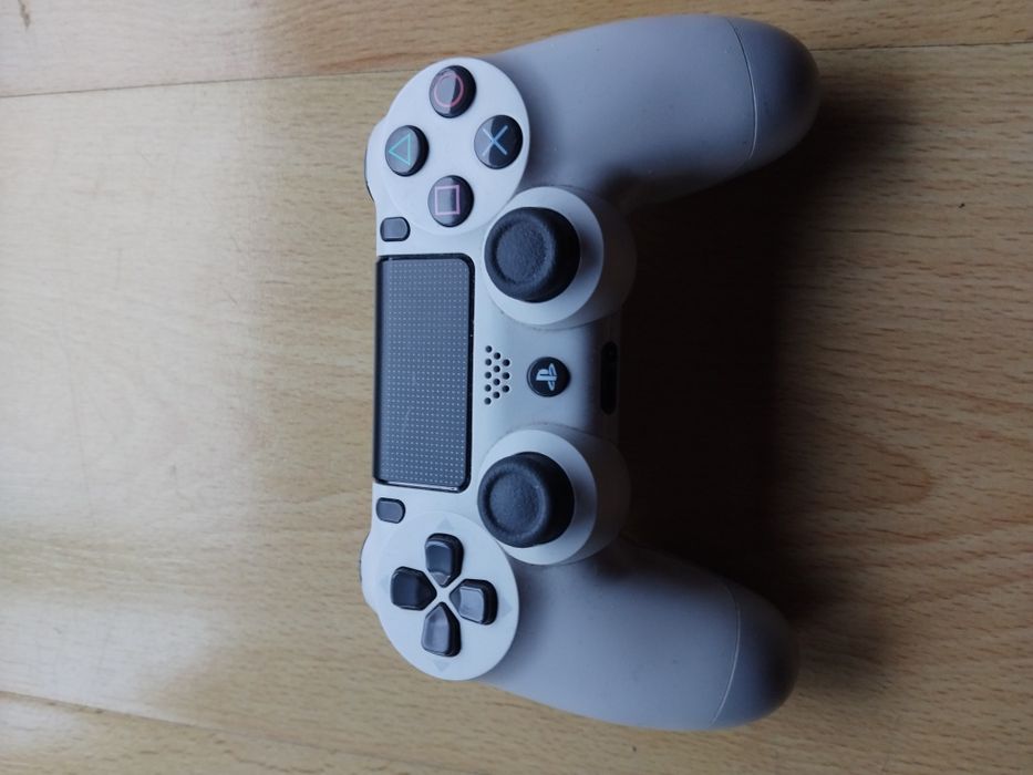 Ps4 Pro 1tb + comando