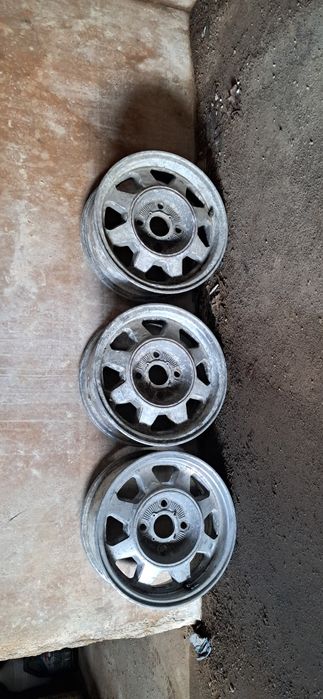Jantes Toyota em liga leve , anos 70 e 80