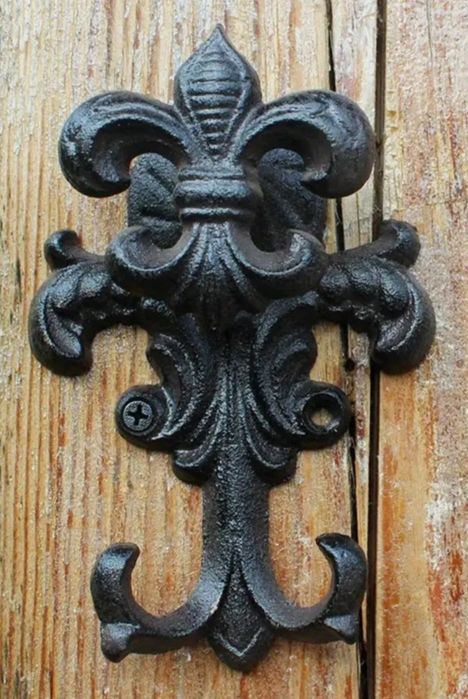 Cabide em Ferro Flor de Lis