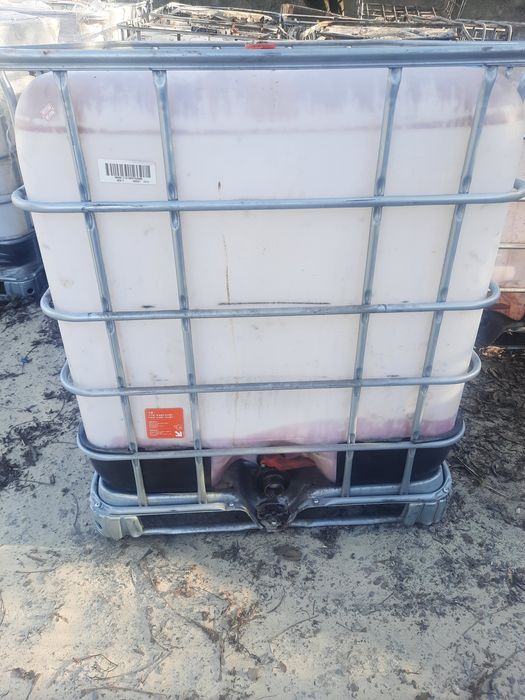 Еврокубы на 1000л из под легкой химии  состояние разное!