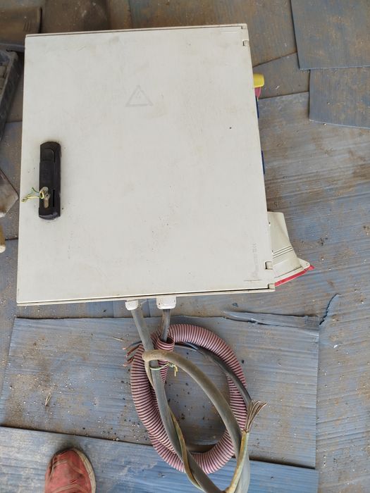 Quadro elétrico de obras como novo