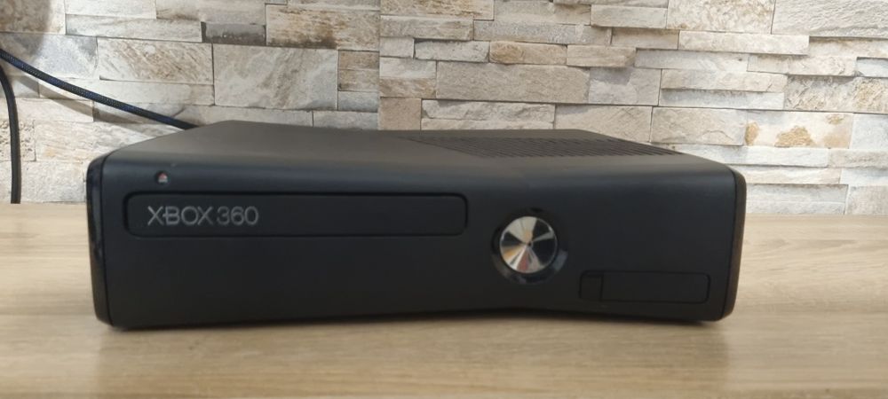 Xbox 360 + kinect i 5 gier