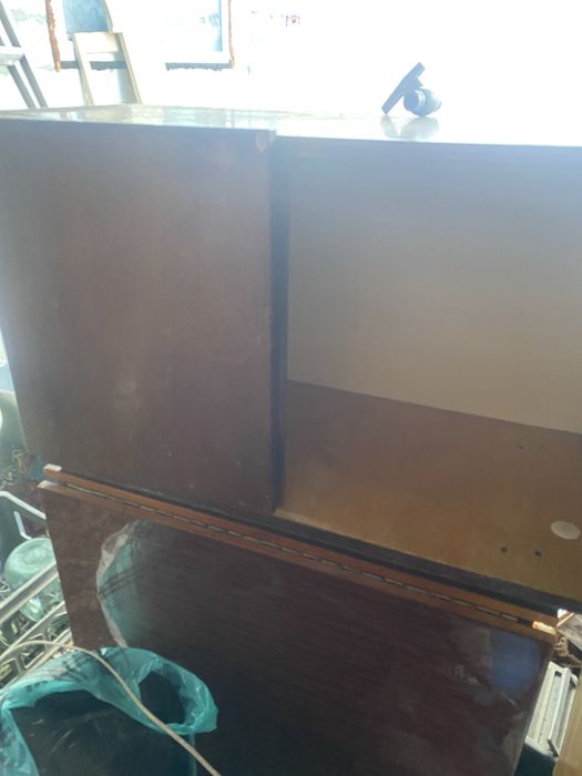 Прикроватные тумбочки , стол книжка, тумба под телевизор.