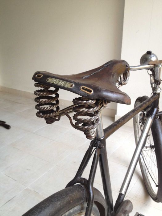 Bicicleta RALEIGH - Década de 40 - Roda 28