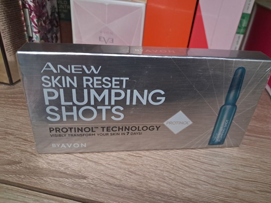 Odmładzająca kuracja do twarzy w ampulłkach Anew Avon Protinol