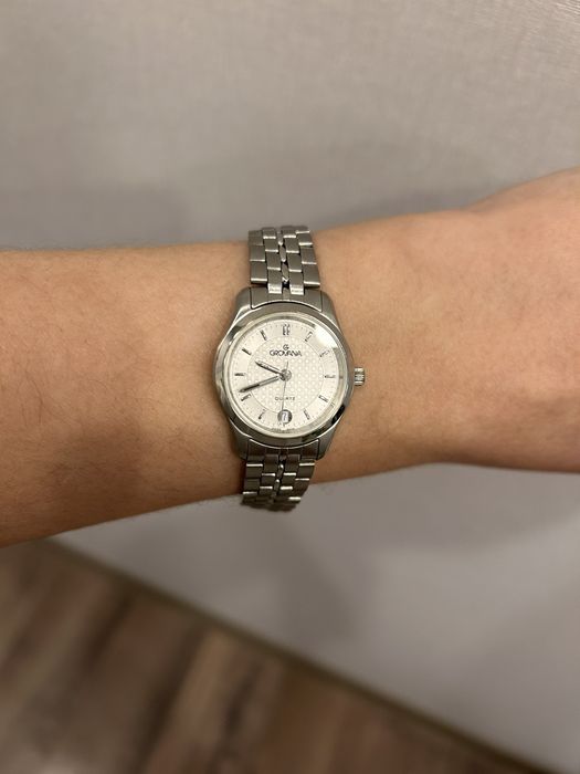 Годинник швейцарський годинник Grovana