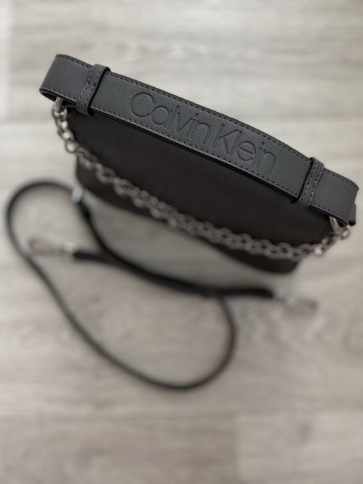 Сумка крос-боді оригінал Calvin Klein!