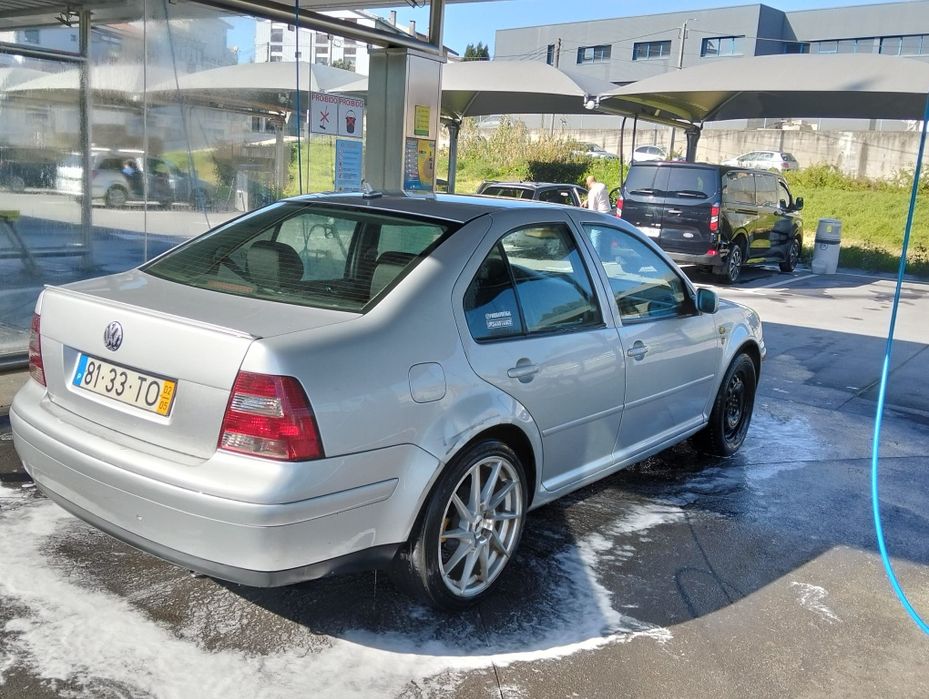 Particular  vendo varato