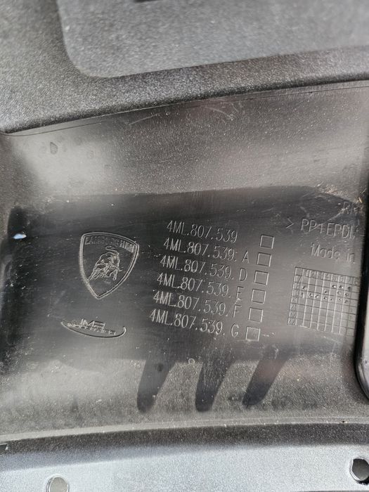 Parachoques traseiro lamborghini urus 2019