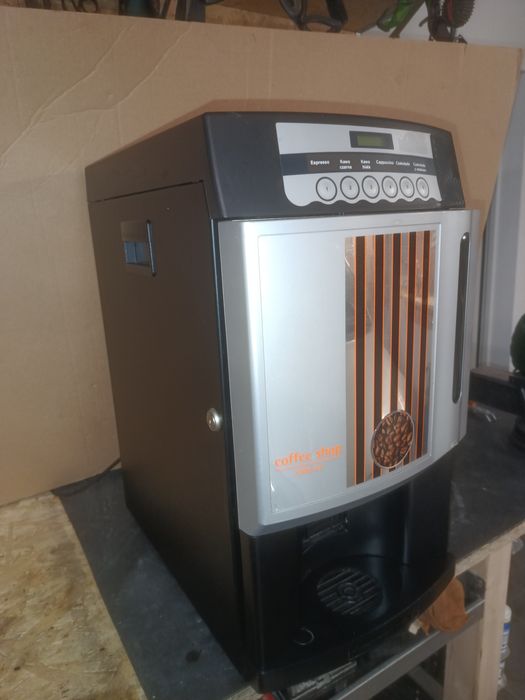 Ekspres do kawy z możliwością podłączenia do sieci wodnej