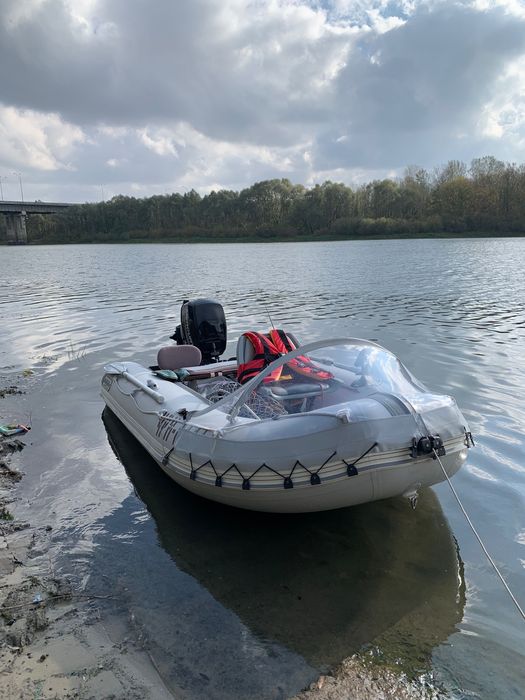 Надувний кільовий човен Navigator 330