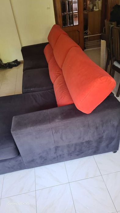 Sofá com chaise longue