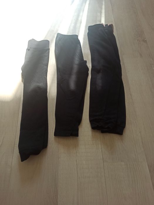 Віддам безкоштовно одяг