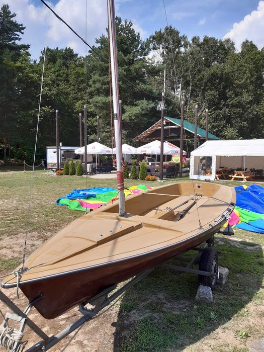 żaglówka Achat 420