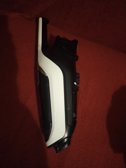 Продам пылесос, електро веник.