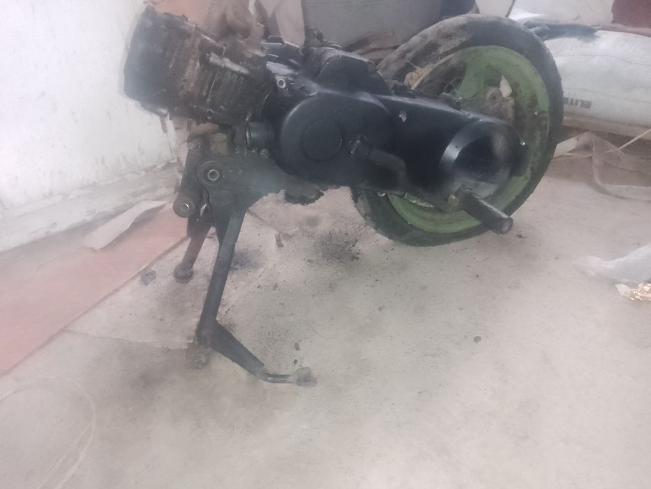 Продам двигатель 4T Gy6 50cc (139QMB)