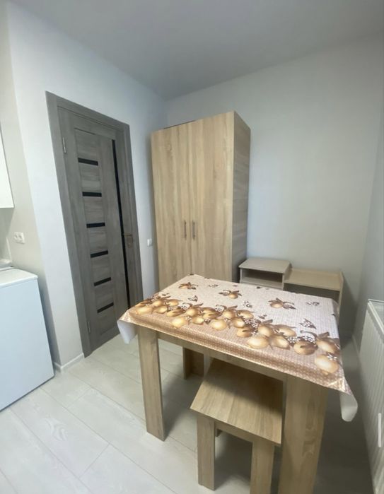 Оренда квартири це включно з ком.послугамив Хотові