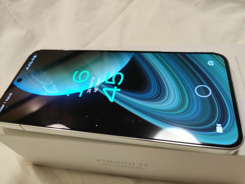Xiaomi 13 смартфон