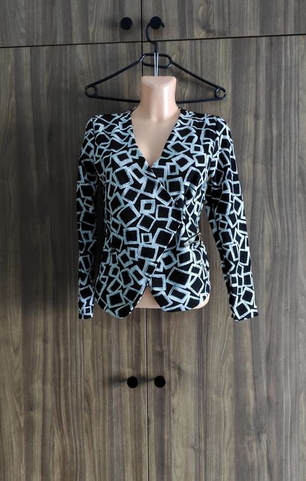 Żakiet damski  biało-czarny