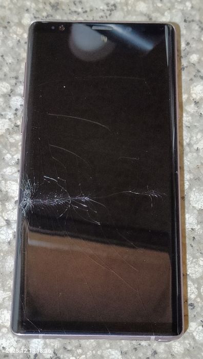 Samsung Galaxy Note 9 , 6/128gb., NFC .  Тріщини на склі.