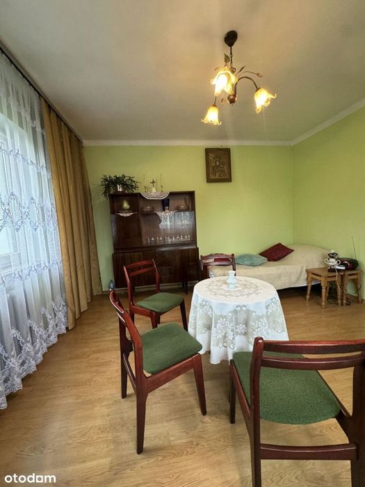 Dom na 44 ar działce w Kielnarowej