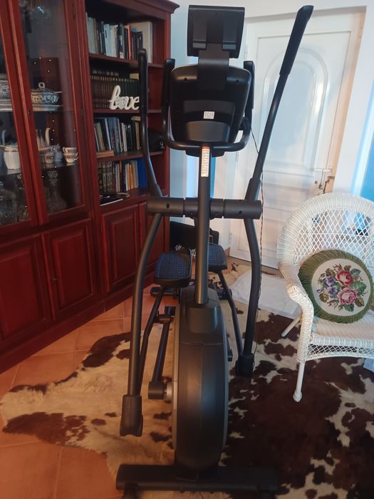 Elíptica Nordictrack C5.5 - como nova
Cardio/
Bicicletas elípt