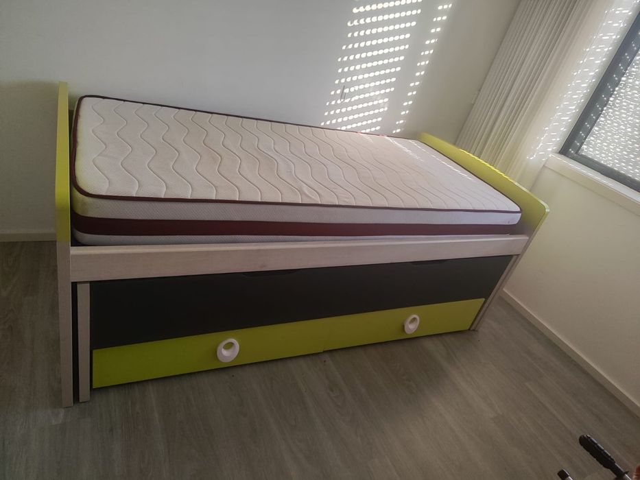 Cama de criança dupla