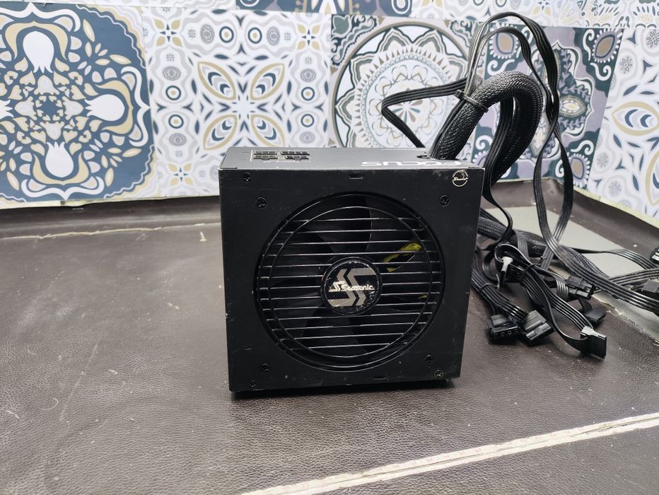 Блок питания живлення Seasonic FOCUS

SSR-650FM 650W 80 PLUS GOLD