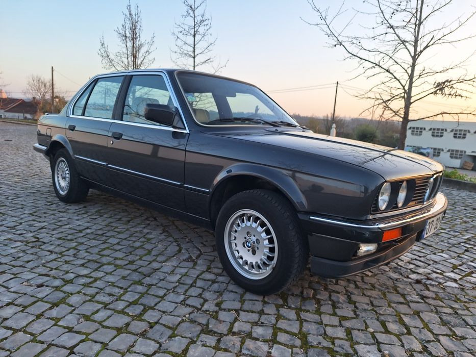 BMW  E30 318i  1984
