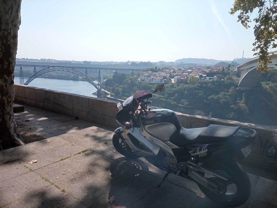 Yamaha thunderace 1000 ano 2000 com 42000 klm