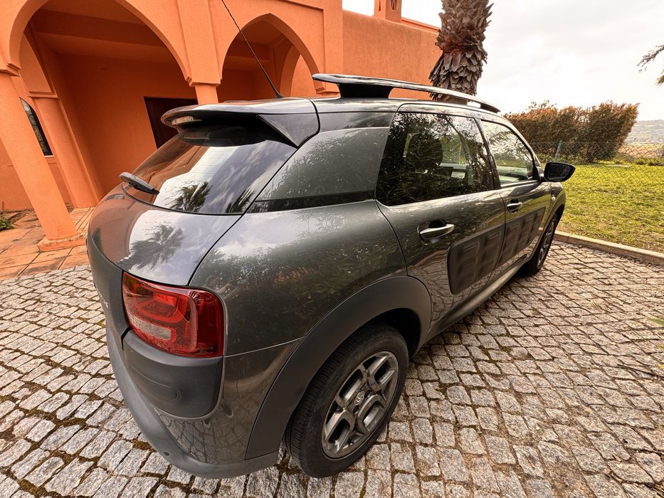 Citroën C4 Cactus 1.6 BlueHDi Shine Automático
