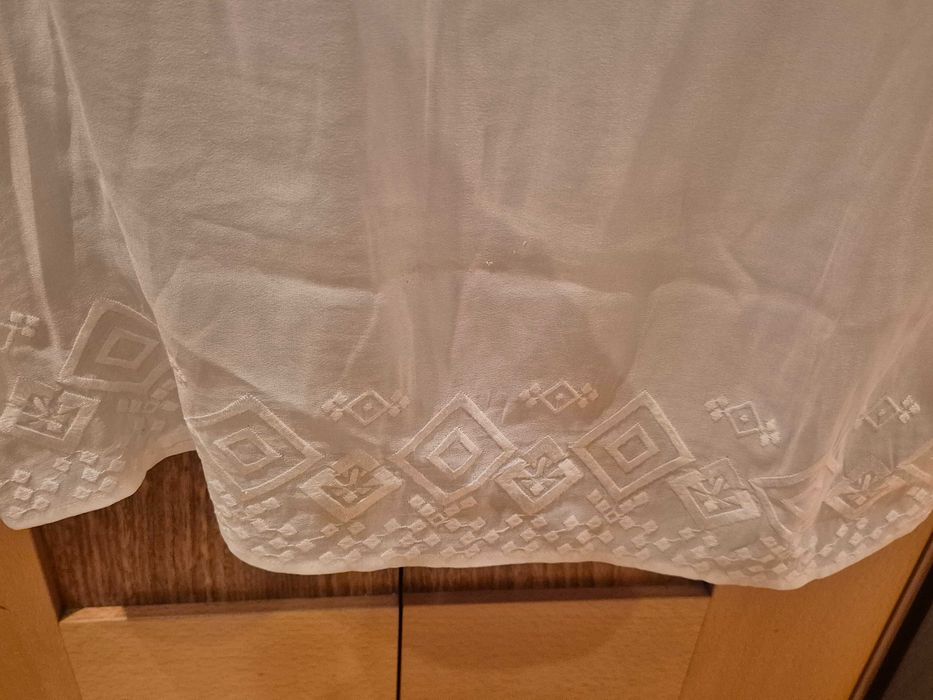 Blusa branca da Desigual