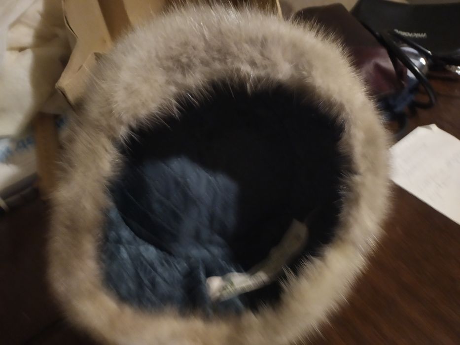 Продам норковую женскую шапку.