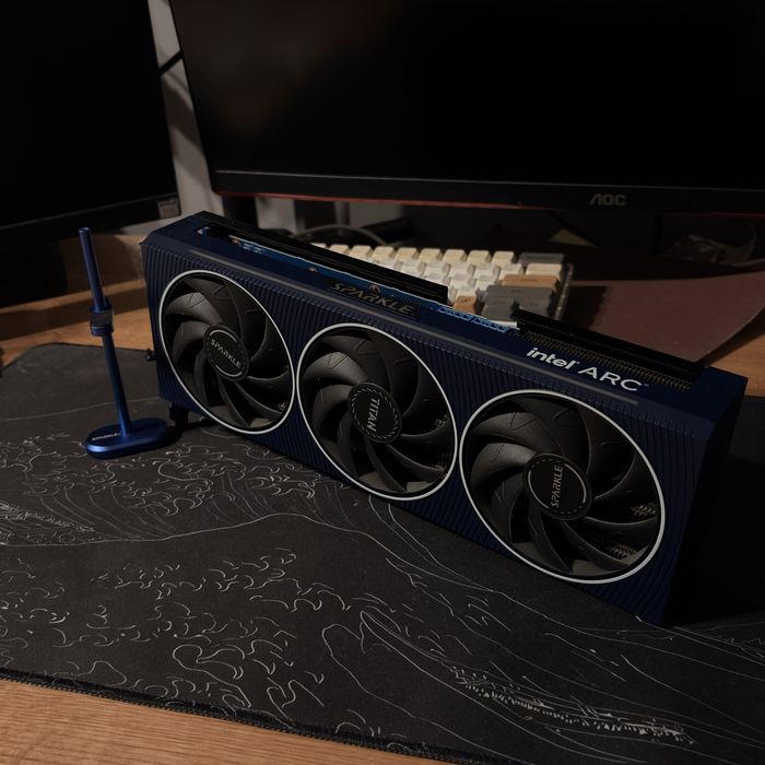 Sparkle Arc A750 Titan OC Edition 8 GB GDDR6 3 wentylatory