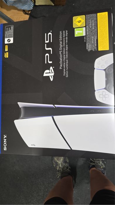PS5 Slim Digital 1TB + 2 Comandos | Garantia até 2028 | Caixa e Fatura
