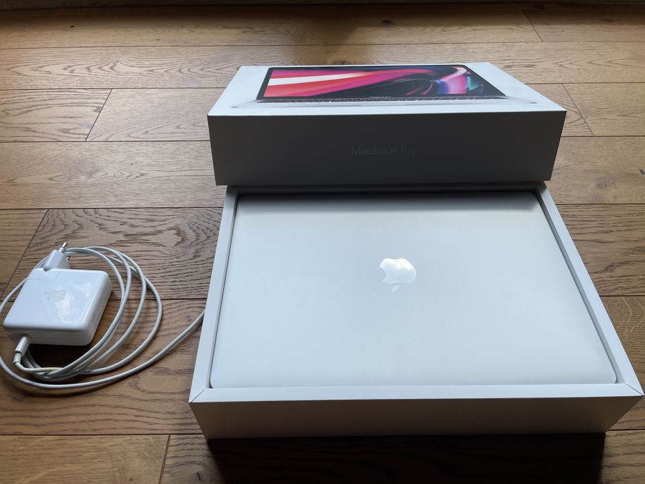 MacBook Pro M1 13”/ 16 GB RAM / 256GM SSD