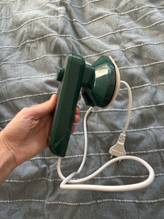 Mini ferro de viagem