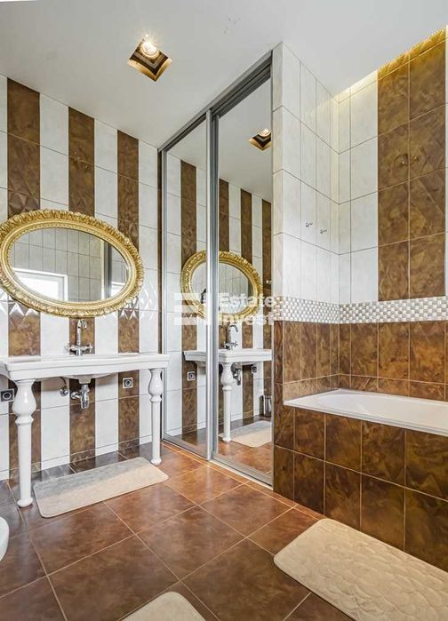 Здається 2-поверховий будинок в селі Коротич, Харківський р-н