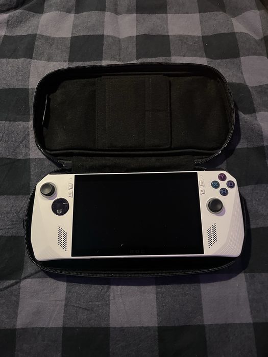 Asus  Rog Ally Z1 Extreme