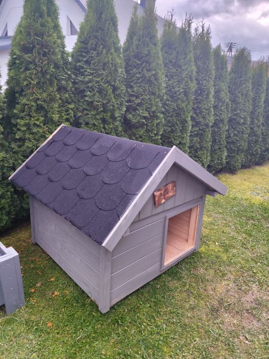 Buda ocieplona  z przedsionkiem dla psa