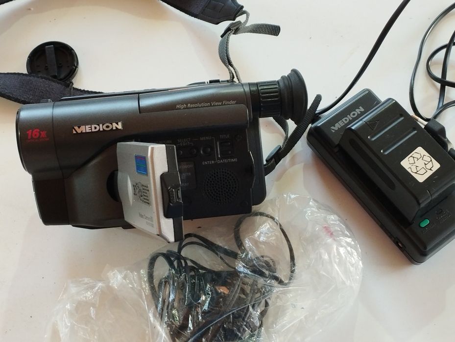 Відео камера Medion