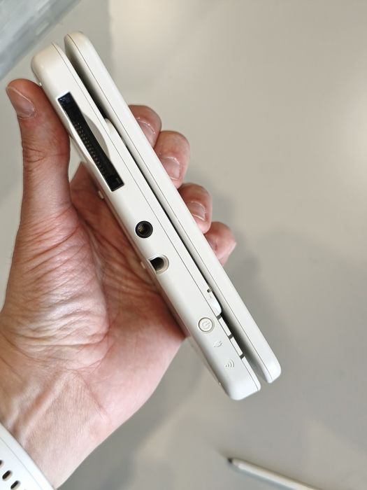 Nintendo New3DS Branca Desbloqueada Homebrew 4GB