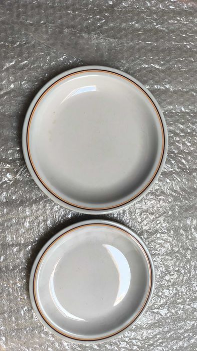Conjunto de pratos antigos (5 de cada)