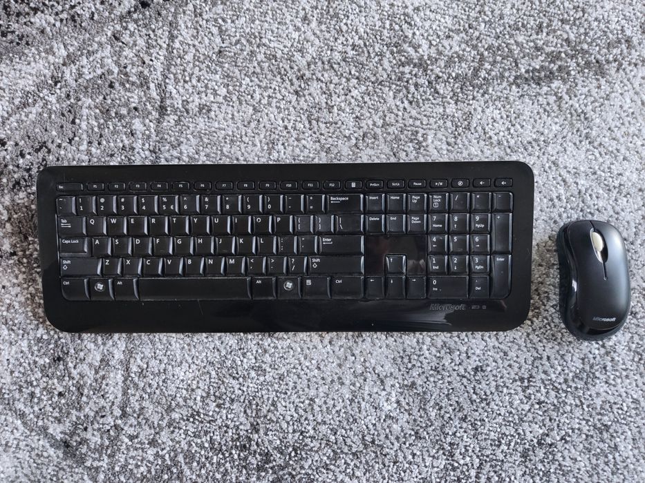 Bezprzewodowa Klawiatura Microsoft 800 + mysz Microsoft 1000 Zestaw